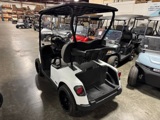 2026 E-Z-GO RXV 2 Freedom Elite Lithium