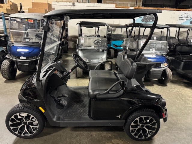 2024 E-Z-GO Freedom RXV Gas EX1