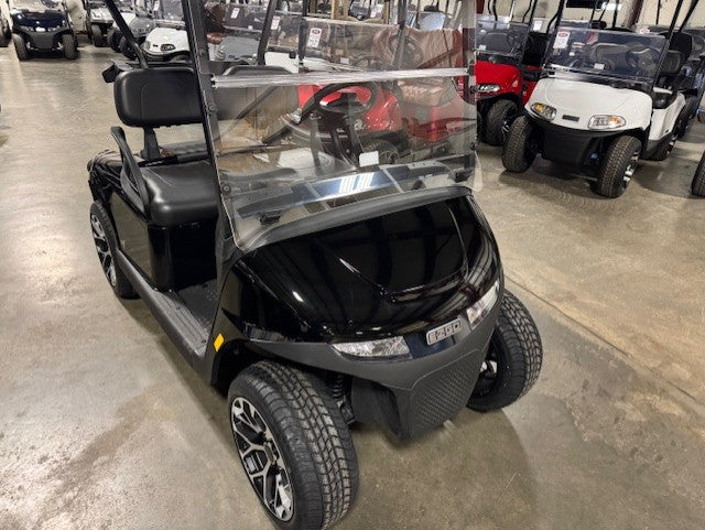 2024 E-Z-GO Freedom RXV Gas EX1