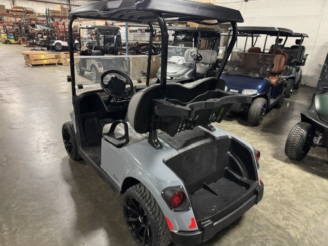 2024 E-Z-GO RXV Elite