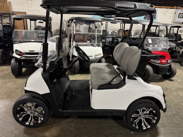 2020 E-Z-GO RXV Elite