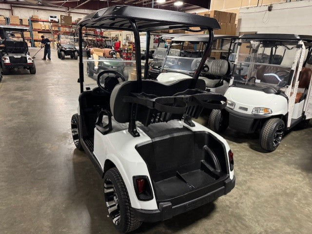 2020 E-Z-GO RXV Elite