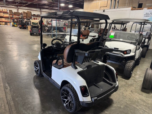2020 E-Z-GO RXV Elite