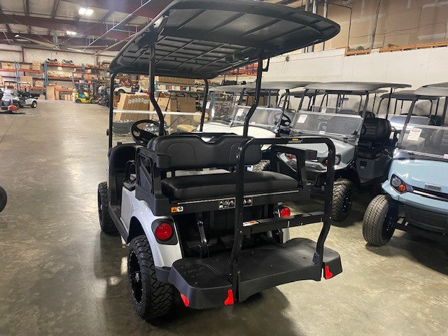 2024 E-Z-GO Valor 4 Lifted Gas