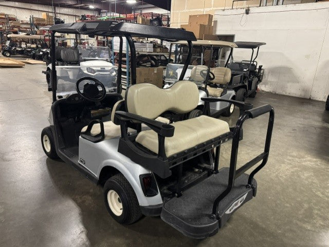 2020 E-Z-GO RXV Gas EFI