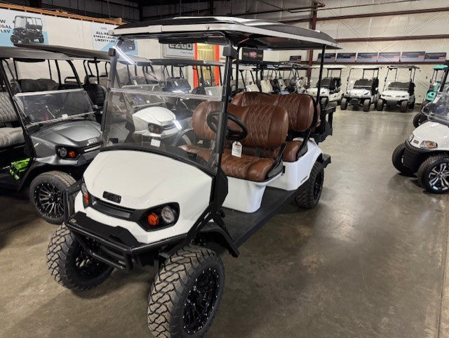 2025 E-Z-GO Express 6 Gas - Explorer