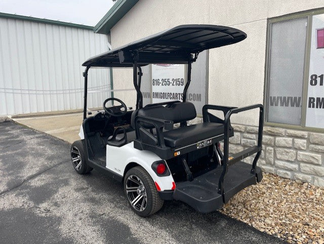 2023 E-Z-GO RXV Valor 4 Elite
