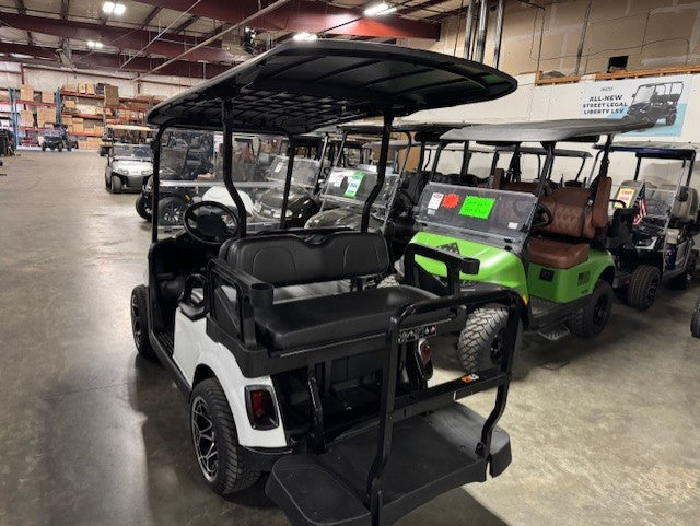 2021 E-Z-GO RXV Elite