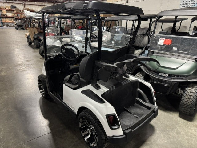 2022 E-Z-GO RXV Elite