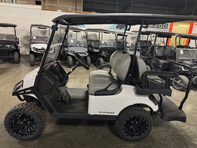 2025 E-Z-GO Express 4 Gas - Explorer