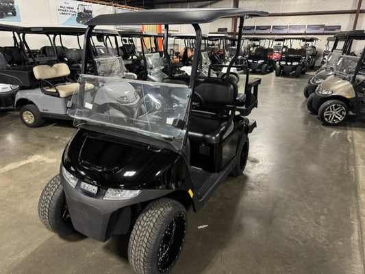 2024 E-Z-GO Valor 4 Gas EX1