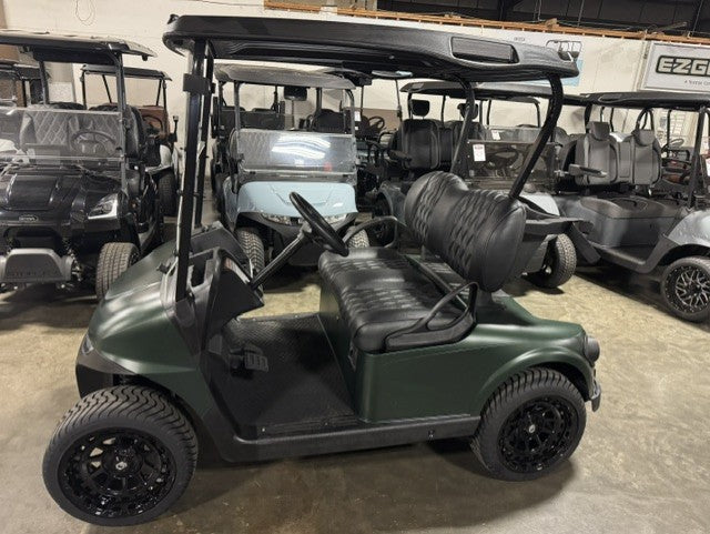 2024 E-Z-GO RXV Elite