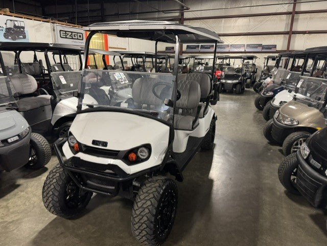 2026 E-Z-GO Express 6 Express Explorer 13.5 Gas
