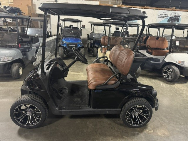 2024 E-Z-GO RXV Elite