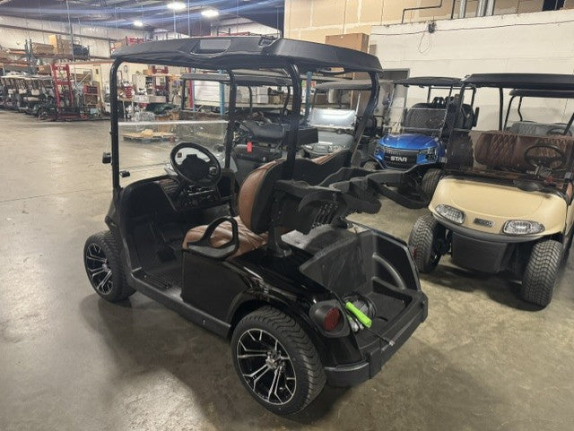 2024 E-Z-GO RXV Elite