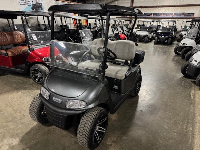 2018 E-Z-GO RXV Elite