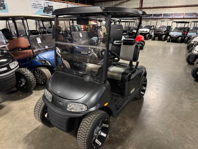 2018 E-Z-GO RXV Elite