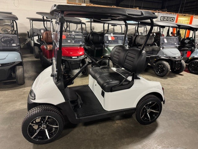2022 E-Z-GO RXV Elite