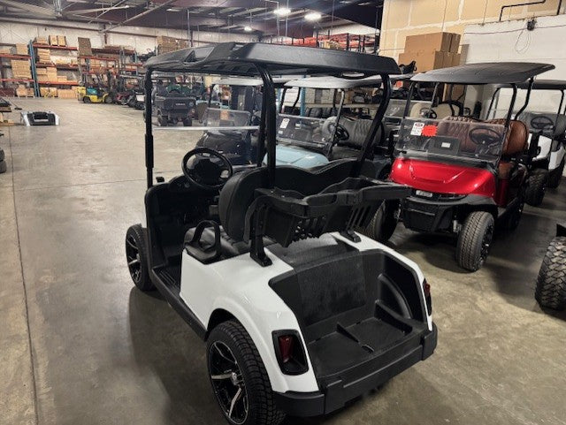 2022 E-Z-GO RXV Elite