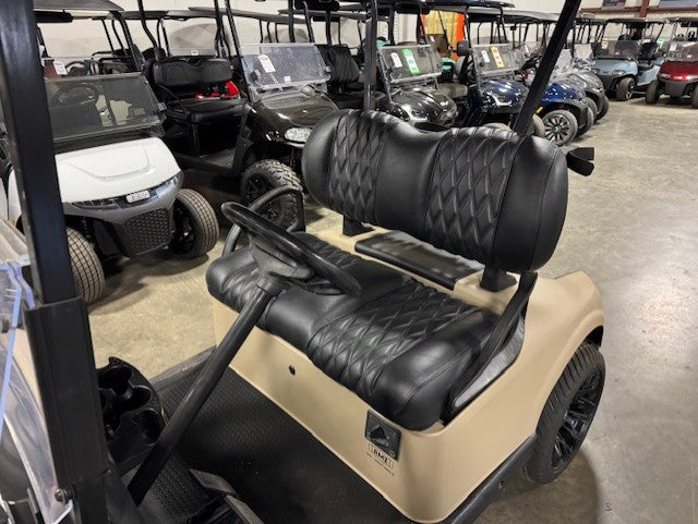 2020 E-Z-GO RXV Elite