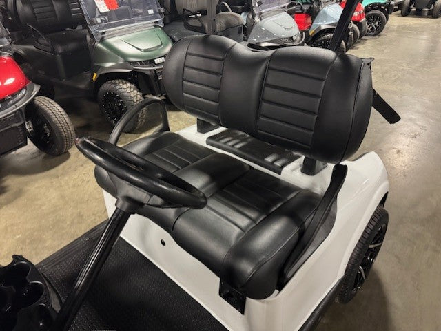 2022 E-Z-GO RXV Elite