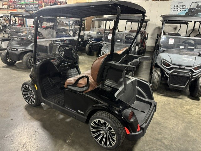 2027 E-Z-GO RXV 2 Freedom 13.5-hp Gas