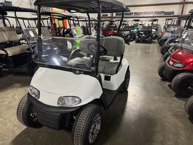 2022 E-Z-GO RXV Elite