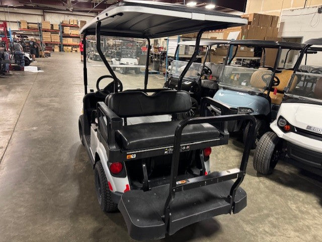 2023 E-Z-GO valor 4 Gas EX1