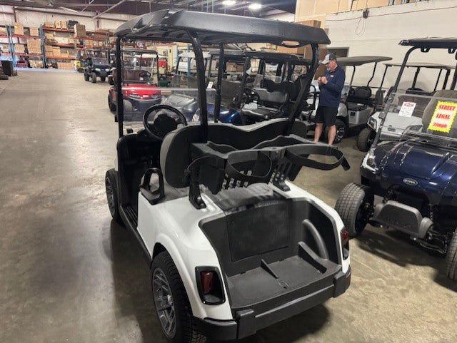 2022 E-Z-GO RXV Elite