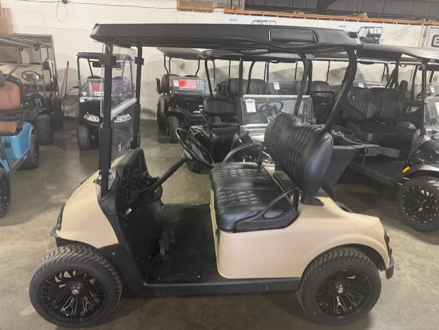 2020 E-Z-GO RXV Elite
