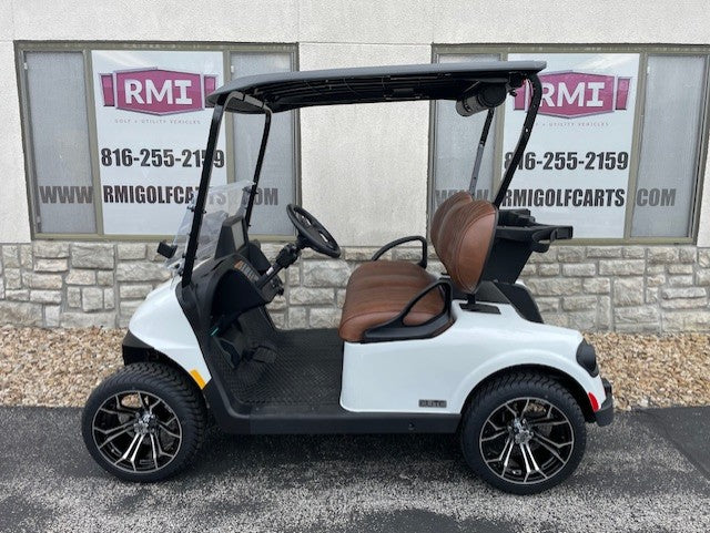 2026 E-Z-GO RXV 2 Freedom Elite Lithium