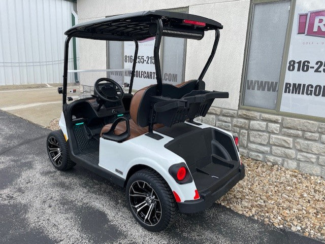 2026 E-Z-GO RXV 2 Freedom Elite Lithium