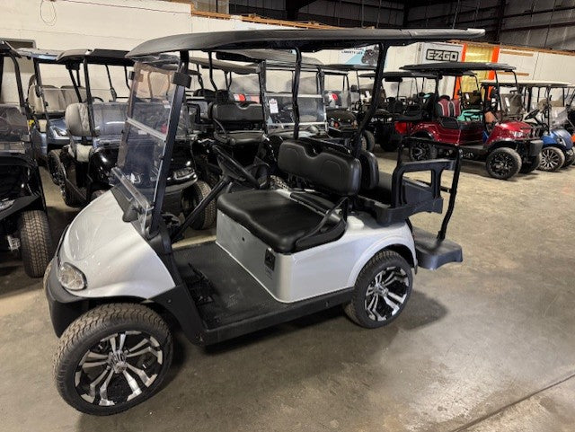 2021 E-Z-GO RXV Elite