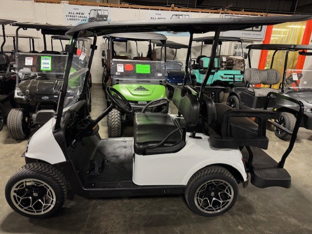 2021 E-Z-GO RXV Elite
