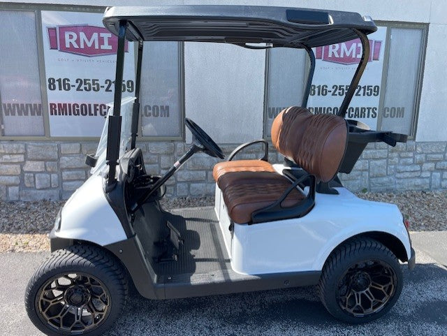 2021 E-Z-GO RXV Elite