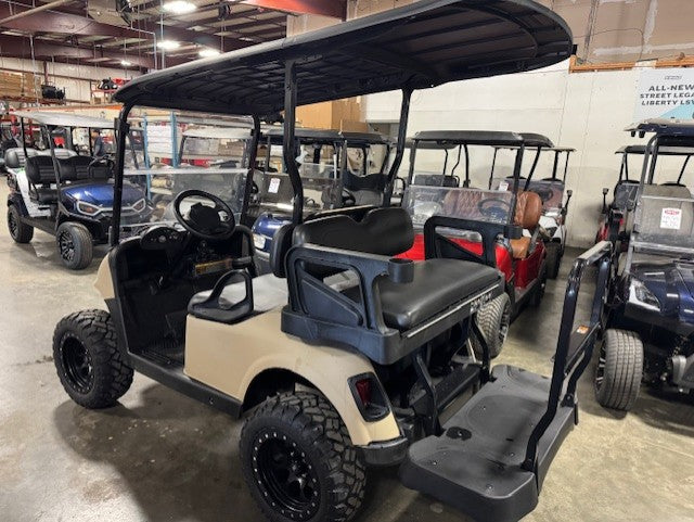 2021 E-Z-GO RXV Elite