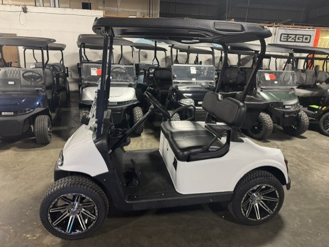 2021 E-Z-GO RXV Elite