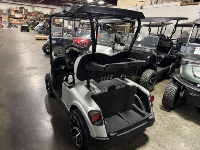 2026 E-Z-GO RXV 2 Freedom Elite Lithium
