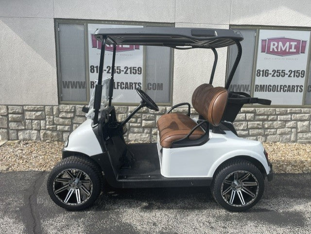 2021 E-Z-GO RXV Elite
