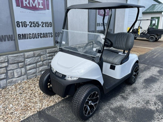 2026 E-Z-GO RXV 2 Freedom Elite Lithium