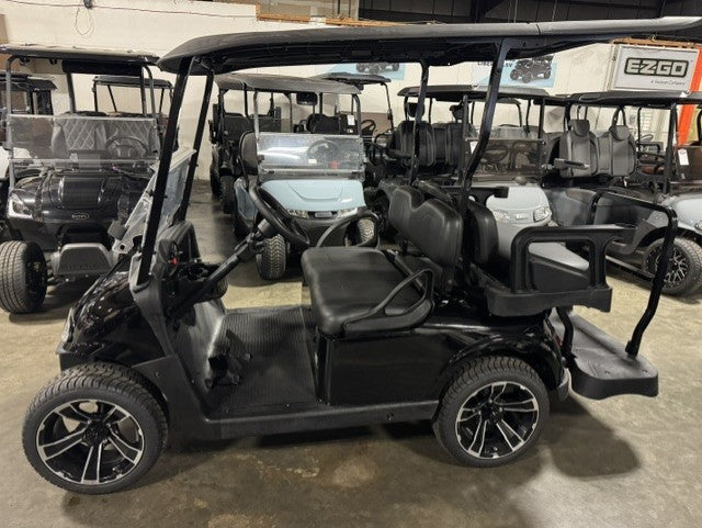 2021 E-Z-GO RXV Elite