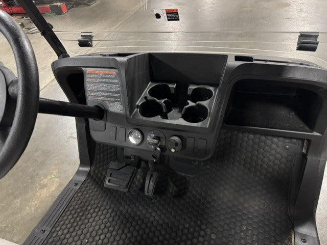 2027 E-Z-GO RXV 2 Gas EFI