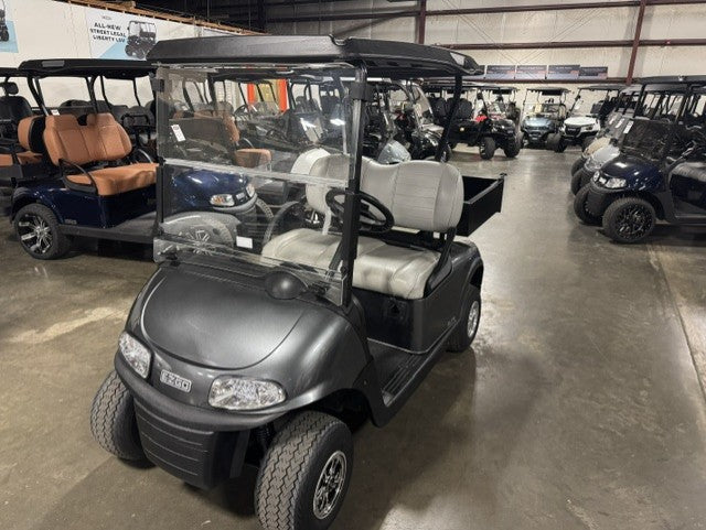 2022 E-Z-GO RXV Elite
