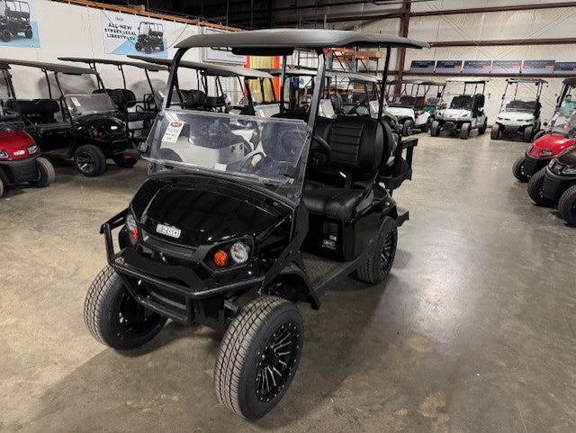 2025 E-Z-GO Express 4 Gas - Explorer