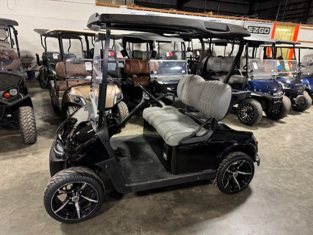 2023 E-Z-GO RXV Elite