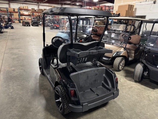 2023 E-Z-GO RXV Elite