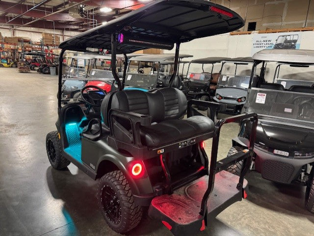 2026 E-Z-GO RXV 4 Elite - Summit XT