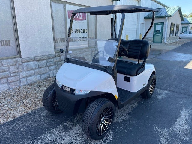 2026 E-Z-GO RXV 2 Freedom Elite Lithium