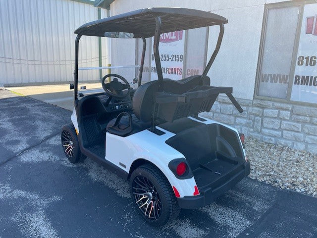 2026 E-Z-GO RXV 2 Freedom Elite Lithium